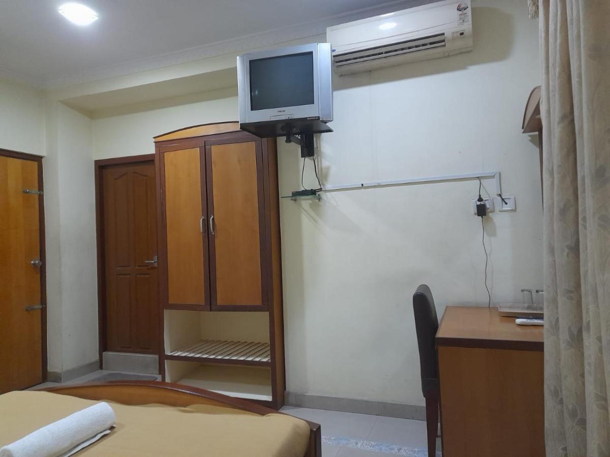 Hotel Dp Oberoi Residency Kochi Exterior foto